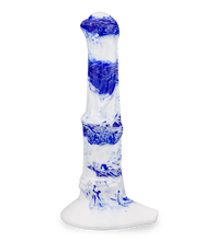 Load image into Gallery viewer, 26,5 cm langer Pferdedildo mit Saugnapf