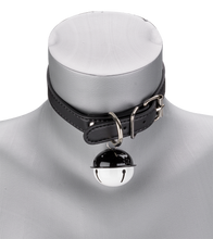 Load image into Gallery viewer, BDSM-Halsband aus Kunstleder mit großer Glocke