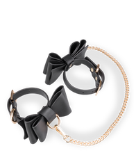 Load image into Gallery viewer, Edles BDSM-Set 7-teilig mit Aufbewahrungstasche