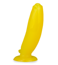 Load image into Gallery viewer, Großer Bananen-Analplug mit Saugfuß