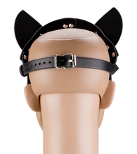 Load image into Gallery viewer, Katzenmaske aus Kunstleder mit Metallnieten