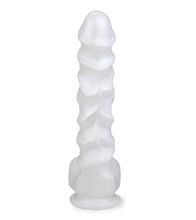 Load image into Gallery viewer, Langer Dildo mit Saugnapf Peter