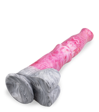 Load image into Gallery viewer, Pferdedildo mit Saugnapf Pegasus