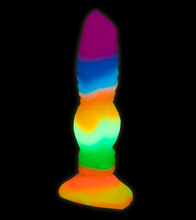 Load image into Gallery viewer, Phosphoreszierender Dildo mit Saugnapf Wolf
